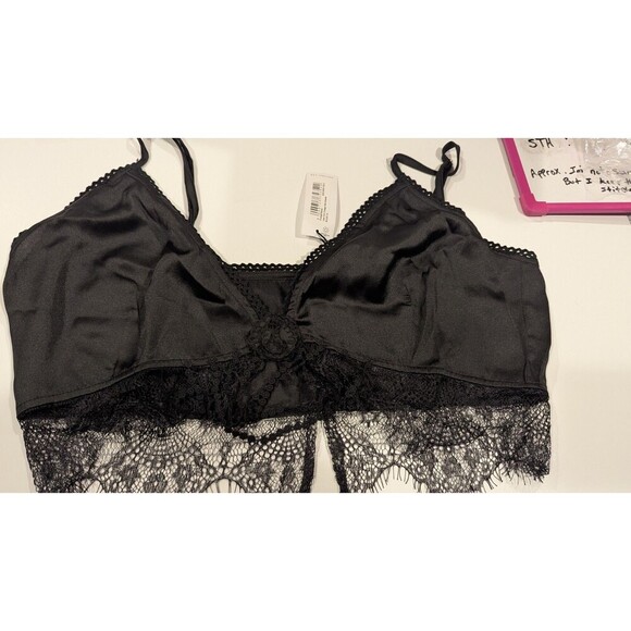 Nasty Gal Black bralette Sz‎ 14 Casual unlined satin and lace Sexy - Picture 6 of 6